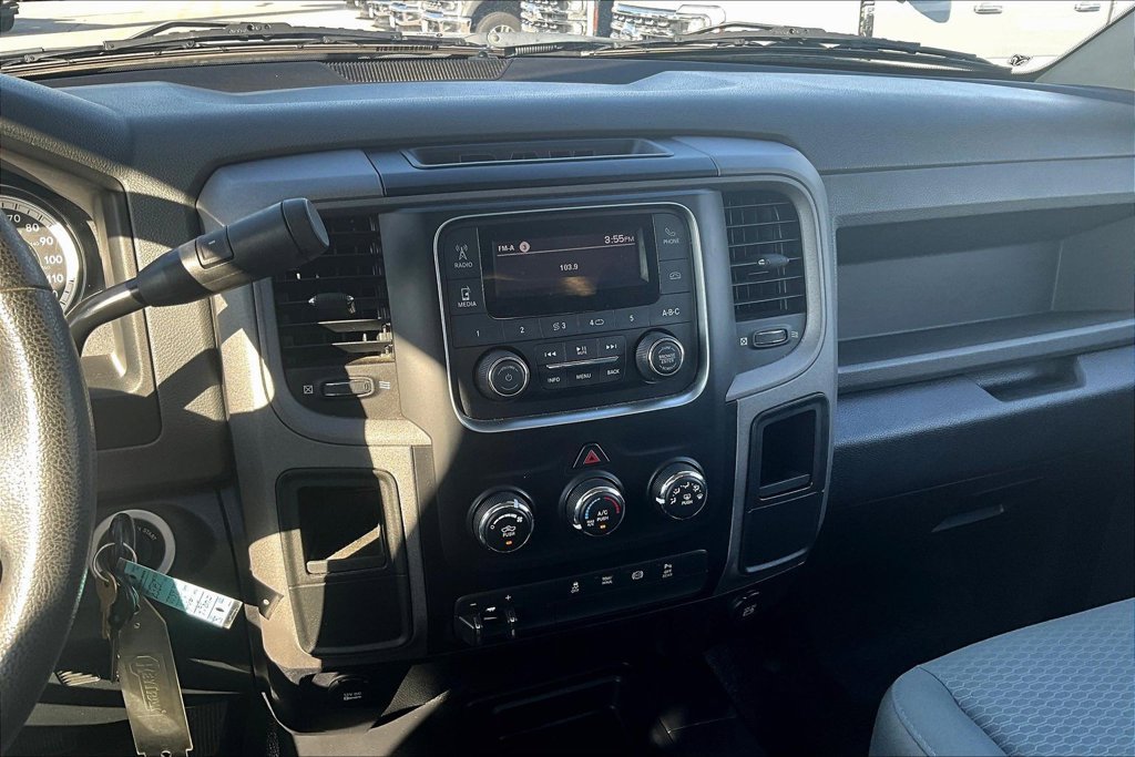 Used 2016 RAM 2500 Tradesman w/ Chrome Appearance Group AWD/4WD image 6