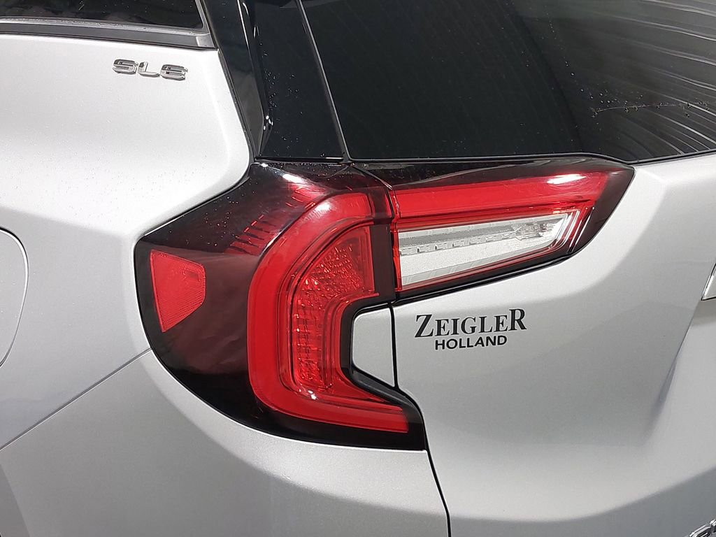 Used 2022 GMC Terrain SLE w/ Driver Convenience Package image 34