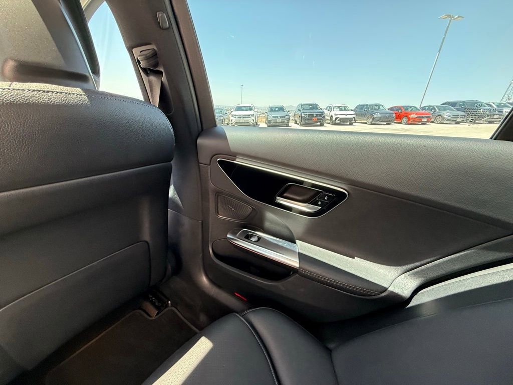Used 2023 Mercedes-Benz C 300 Sedan image 19
