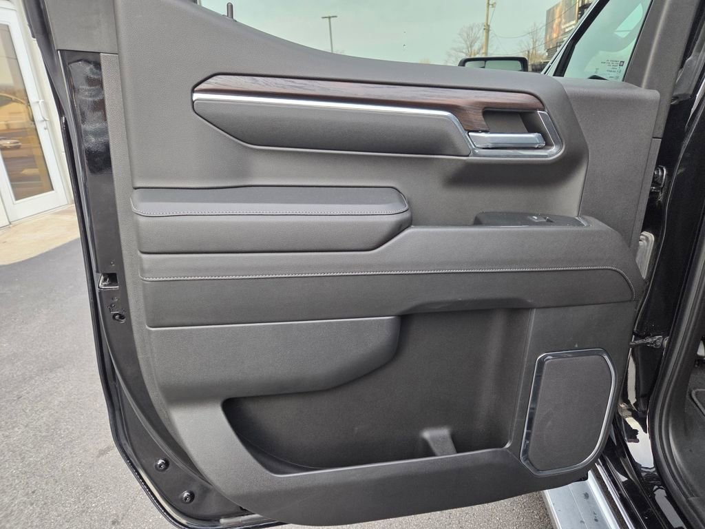 Used 2023 GMC Sierra 1500 SLT w/ SLT Premium Package image 17