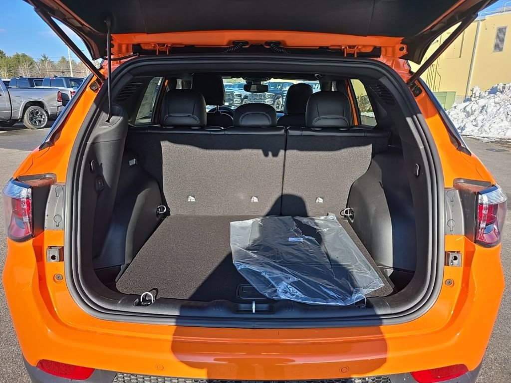 New 2026 Jeep Compass Limited image 14