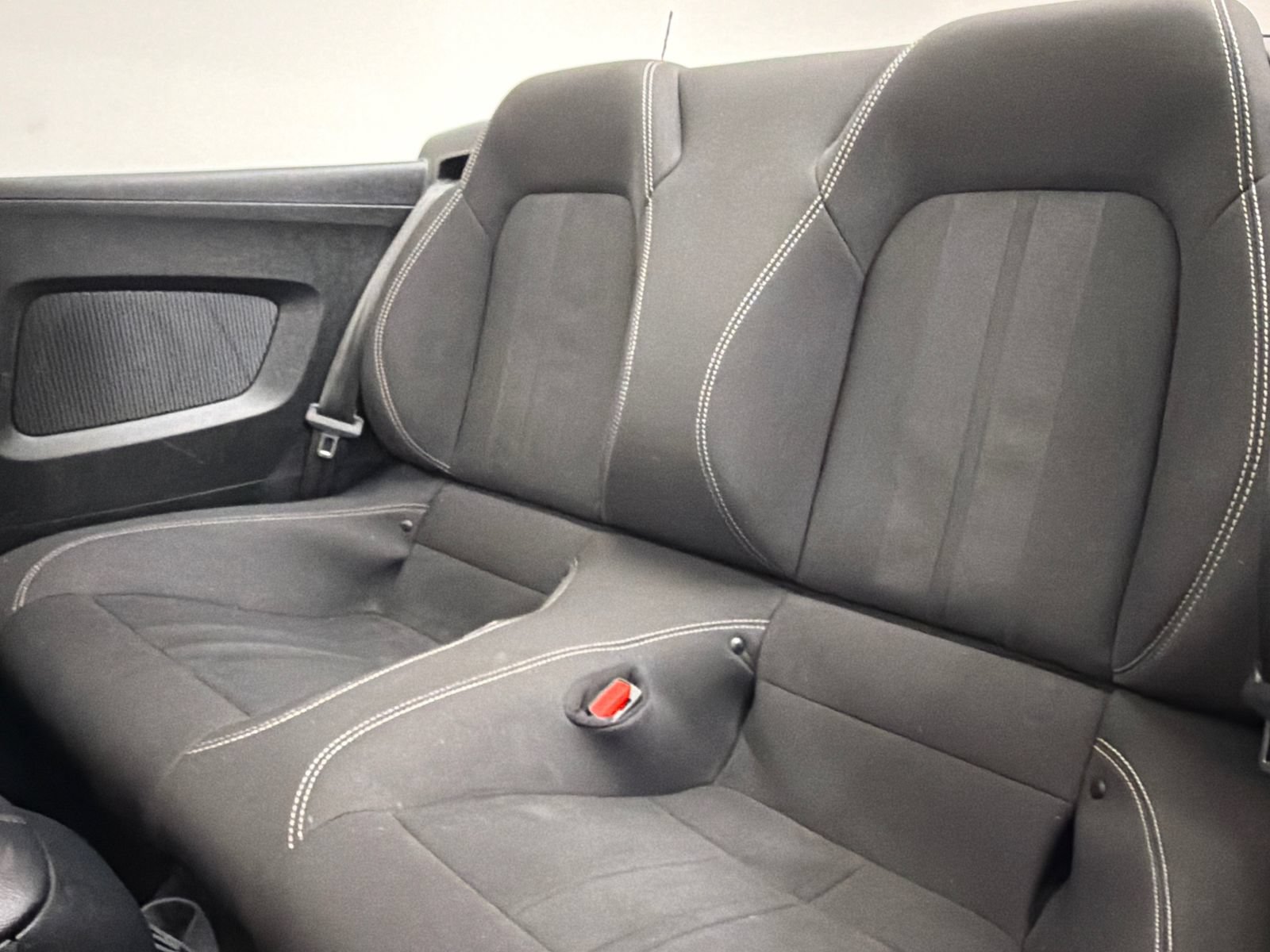 Used 2022 Ford Mustang Convertible RWD image 16