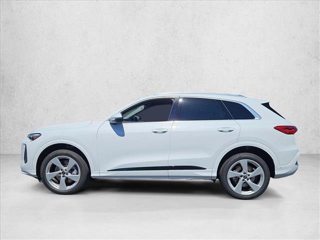 Certified 2025 Audi Q5 Premium AWD/4WD image 9
