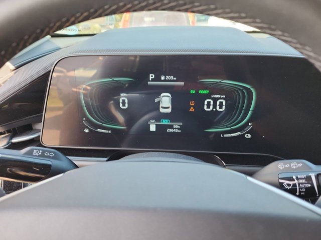 Used 2023 Kia Niro EX image 27