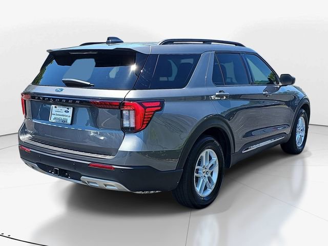 Used 2025 Ford Explorer Active w/ Active Comfort Package RWD image 3