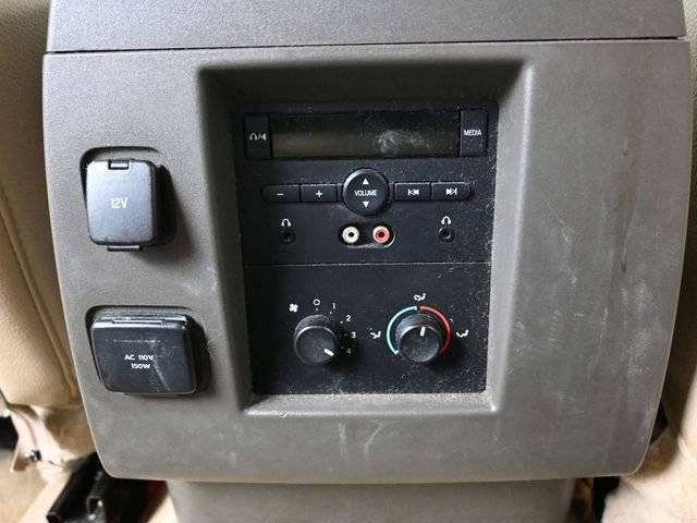 Used 2012 Ford Expedition XLT AWD/4WD image 6