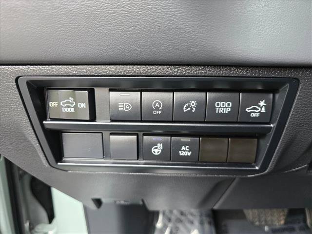 Used 2024 Toyota Tundra Platinum AWD/4WD image 21
