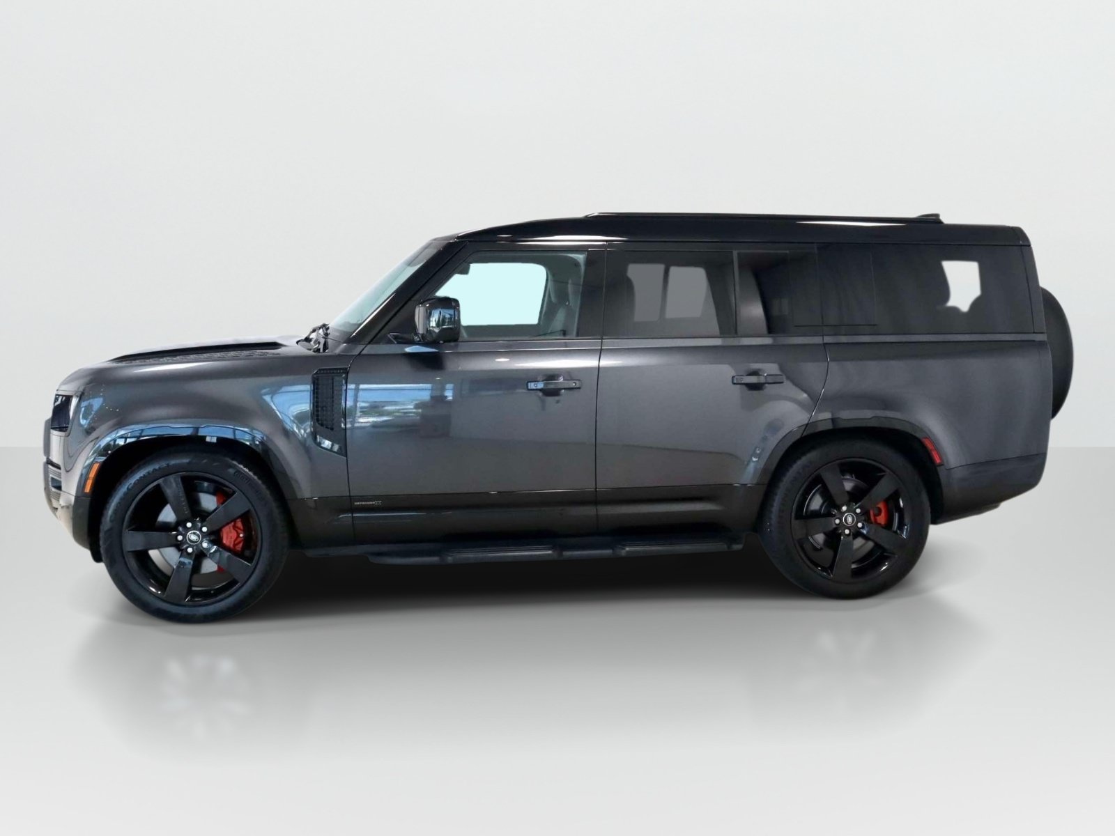 Used 2025 Land Rover Defender 130 X AWD/4WD image 2