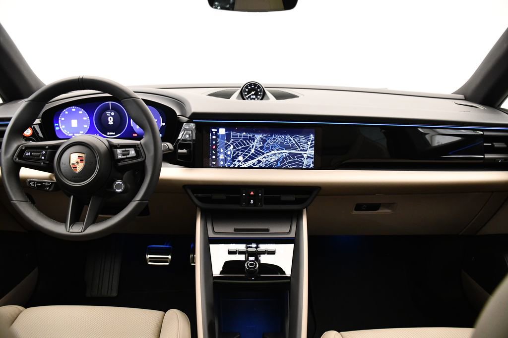 Used 2025 Porsche Macan 4S Electric image 21