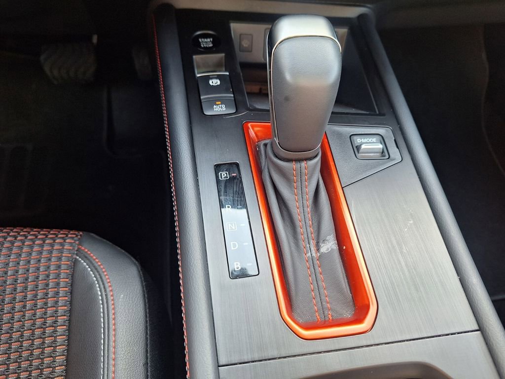 Used 2025 Nissan Kicks SR image 17