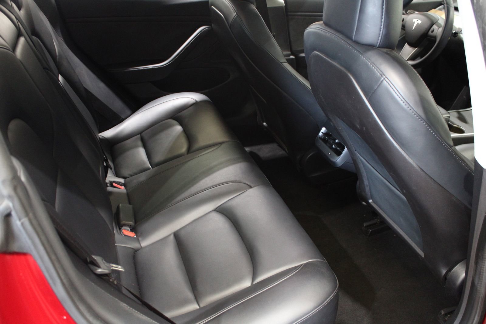 Used 2020 Tesla Model 3 Performance image 32