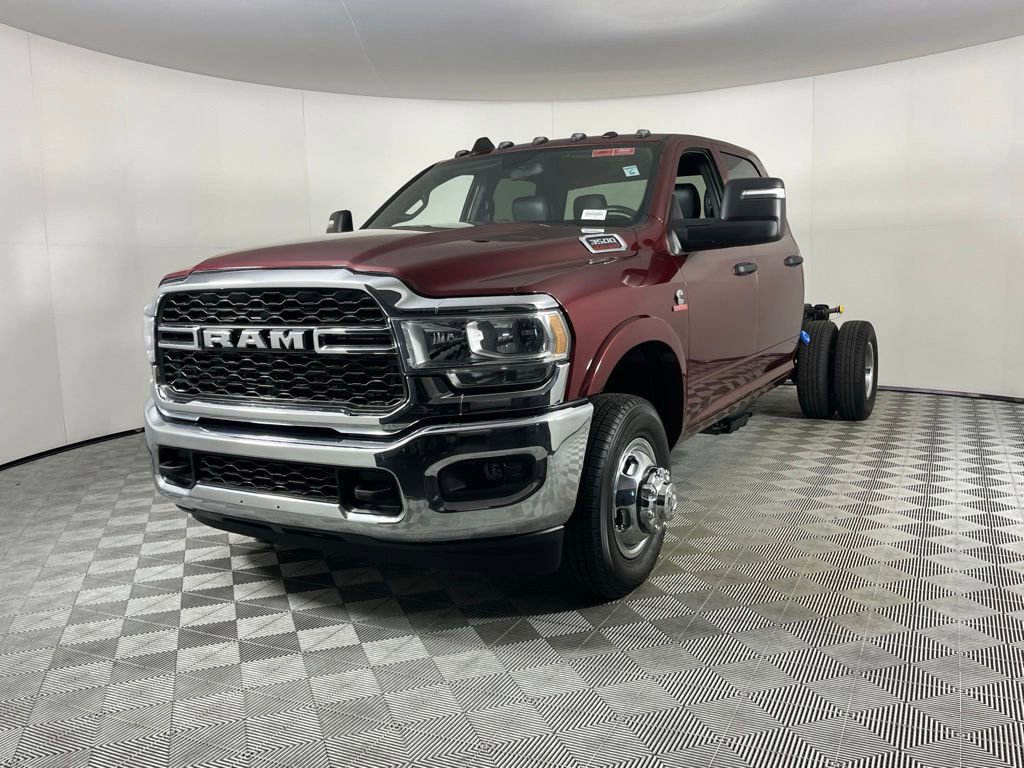 Used 2023 RAM 3500 Tradesman w/ Chrome Appearance Group image 2