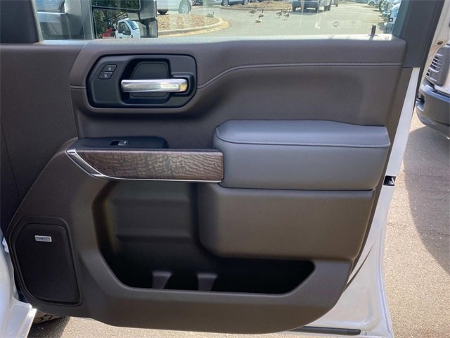 Used 2022 GMC Sierra 3500 Denali w/ Denali Ultimate Package image 37