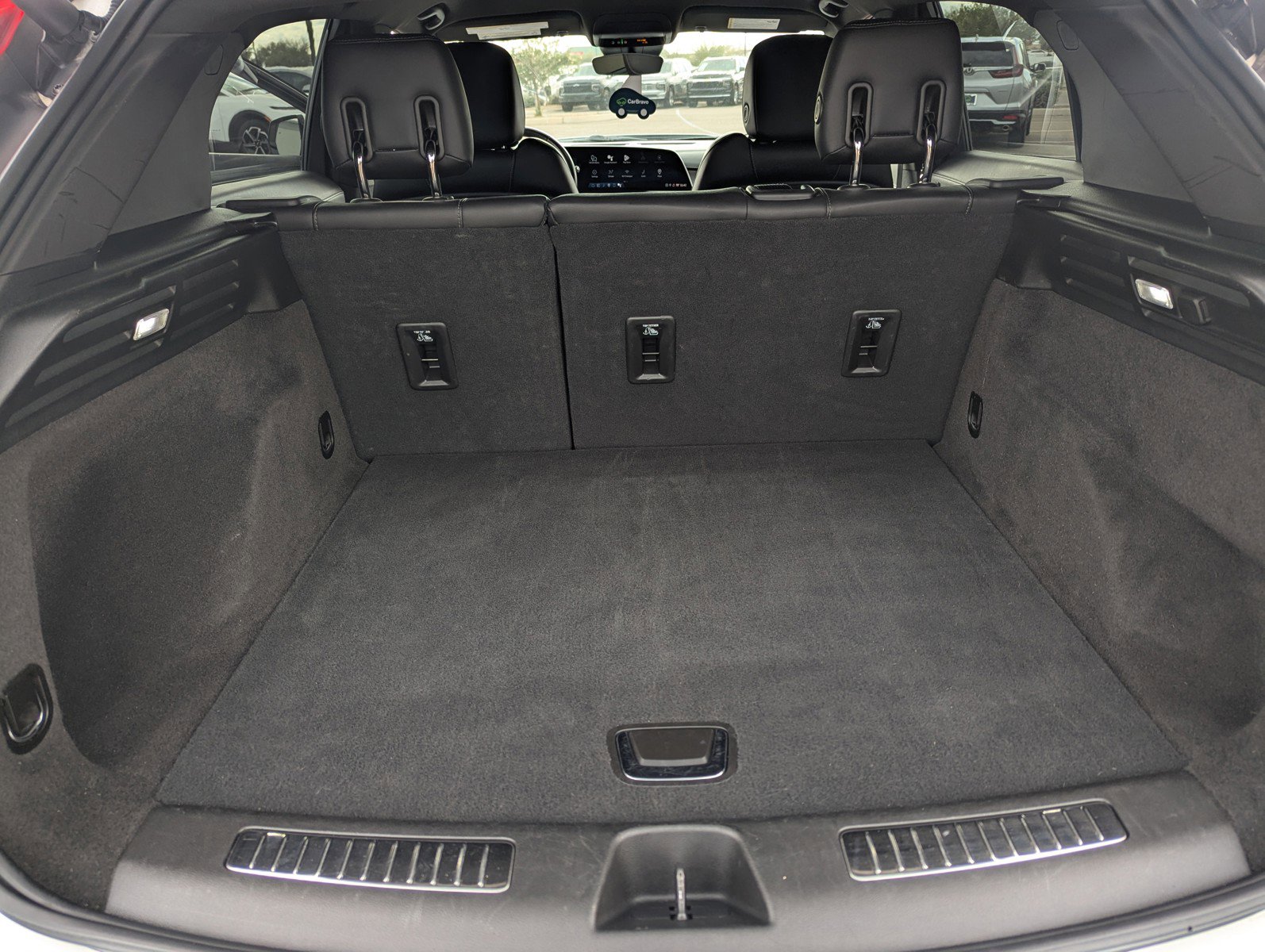 Certified 2024 Cadillac XT4 Premium Luxury image 10