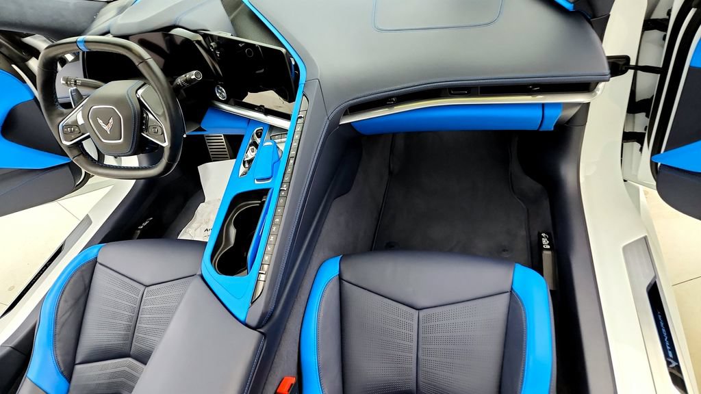 Used 2023 Chevrolet Corvette Stingray Premium Conv w/ 3LT RWD image 15