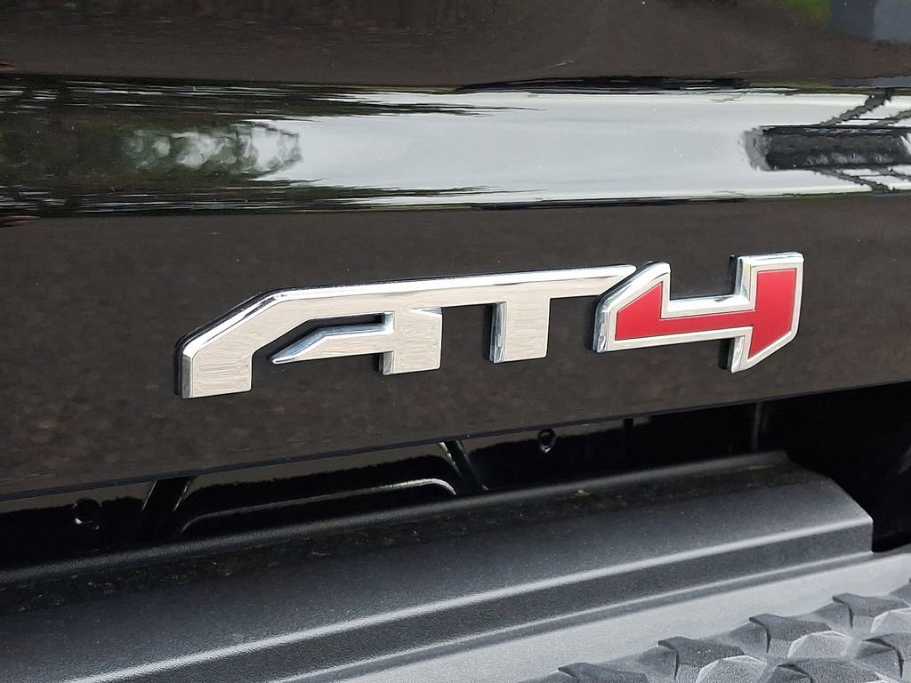 Certified 2024 GMC Canyon AT4 w/ AT4 Premium Package AWD/4WD image 32