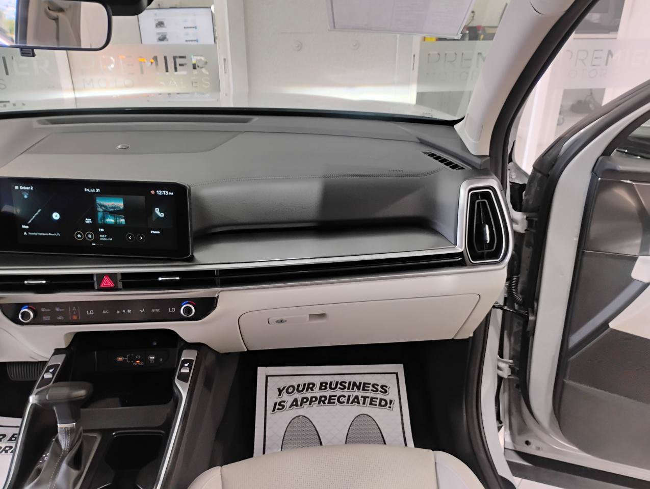 Used 2025 Kia Sorento S w/ Panoramic Sunroof Package FWD image 61