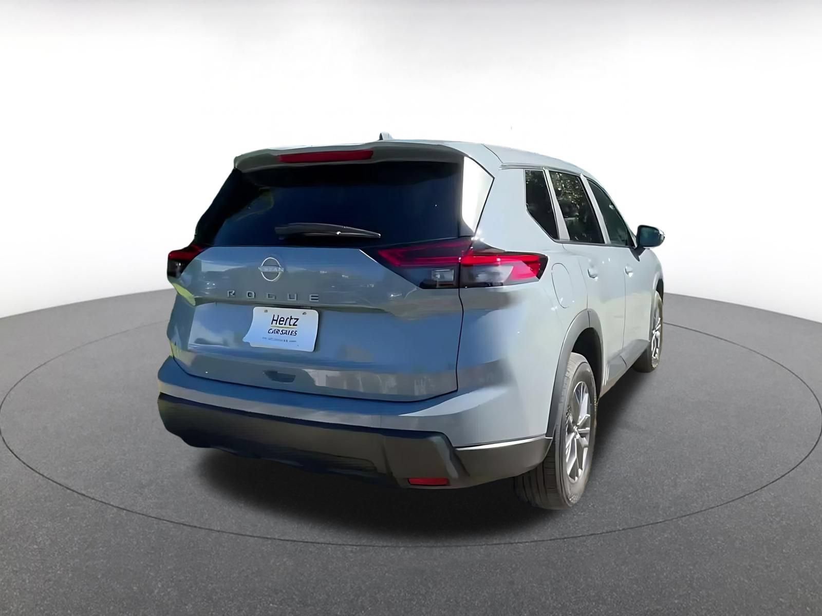 Used 2026 Nissan Rogue SV FWD image 13