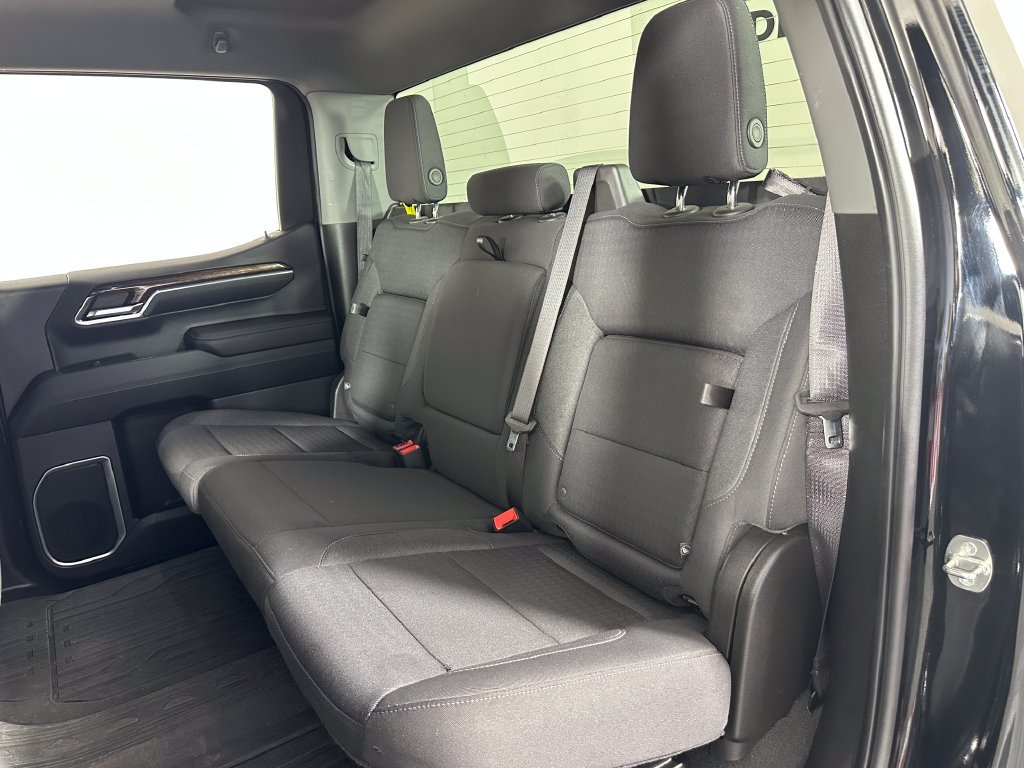 Used 2024 GMC Sierra 1500 Elevation w/ LPO, Elevation Black Package AWD/4WD image 18