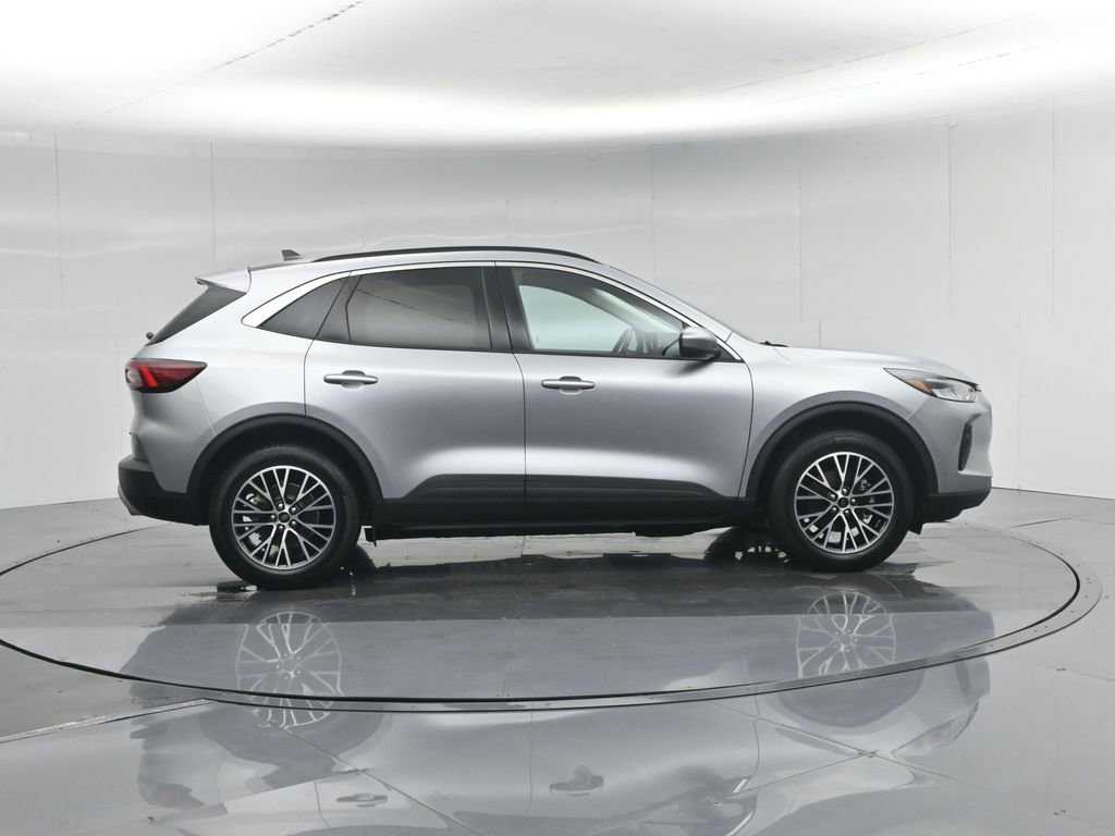 Certified 2023 Ford Escape SE image 27