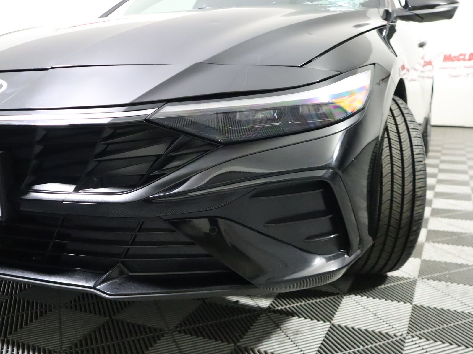 Used 2024 Hyundai Elantra Limited image 16