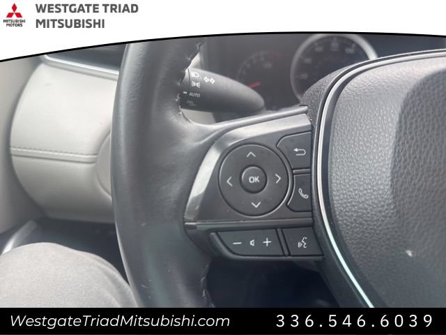 Used 2022 Toyota Corolla Cross LE w/ Moonroof Package AWD/4WD image 17