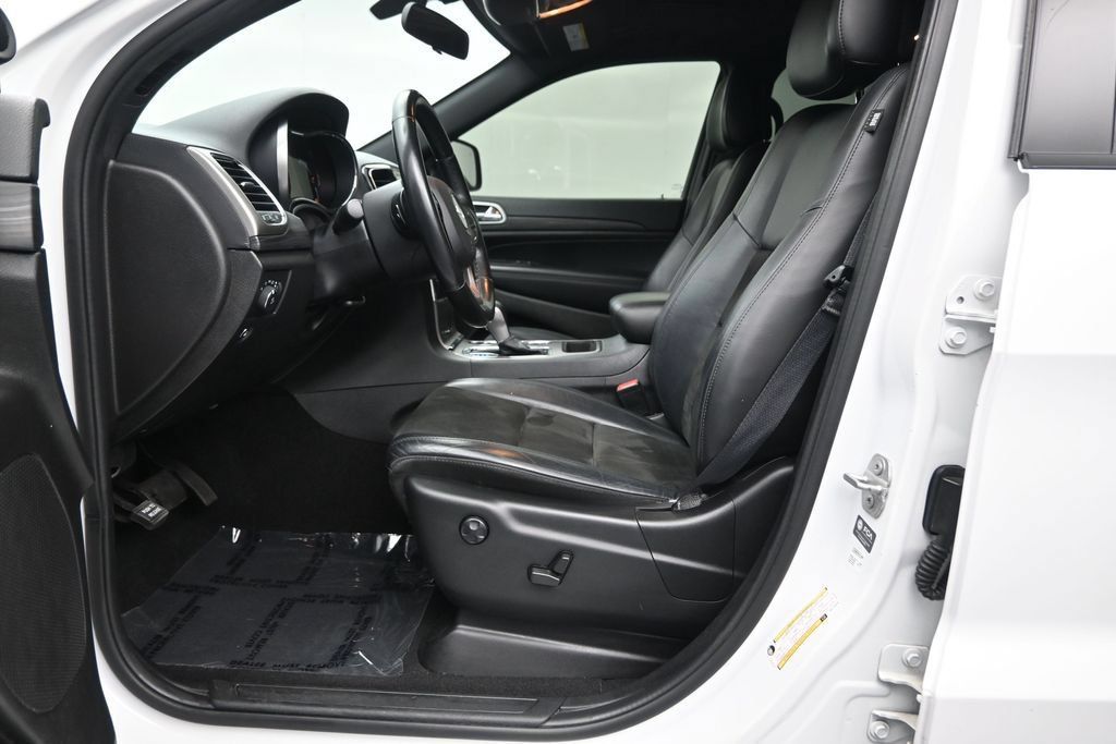 Used 2021 Jeep Grand Cherokee Laredo X RWD image 12