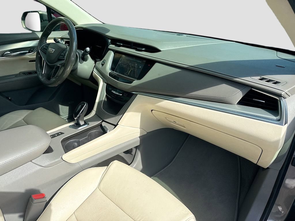 Used 2018 Cadillac XT5 Luxury w/ Driver Awareness Package image 30