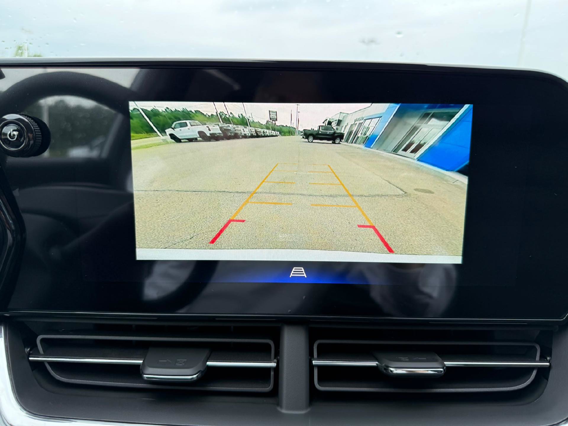 New 2026 Chevrolet Trax LT w/ Driver Confidence Package FWD image 20