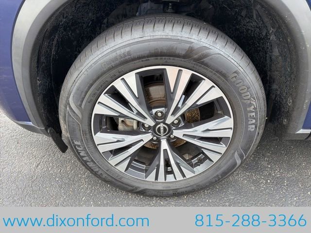 Used 2023 Nissan Rogue SV FWD image 12