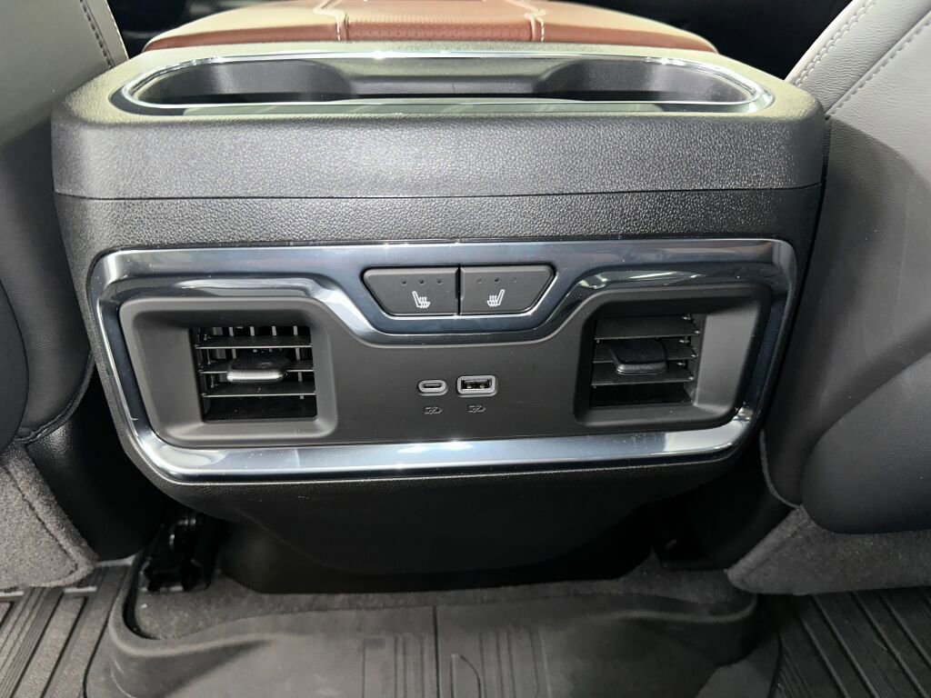 Certified 2025 GMC Sierra 2500 Denali Ultimate w/ Max Trailering Package image 26