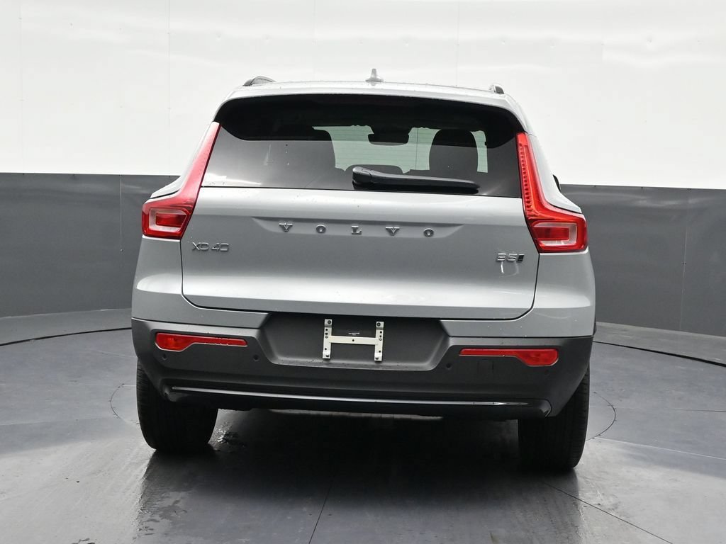 New 2026 Volvo XC40 B5 Plus w/ Protection Package Premier AWD/4WD image 4