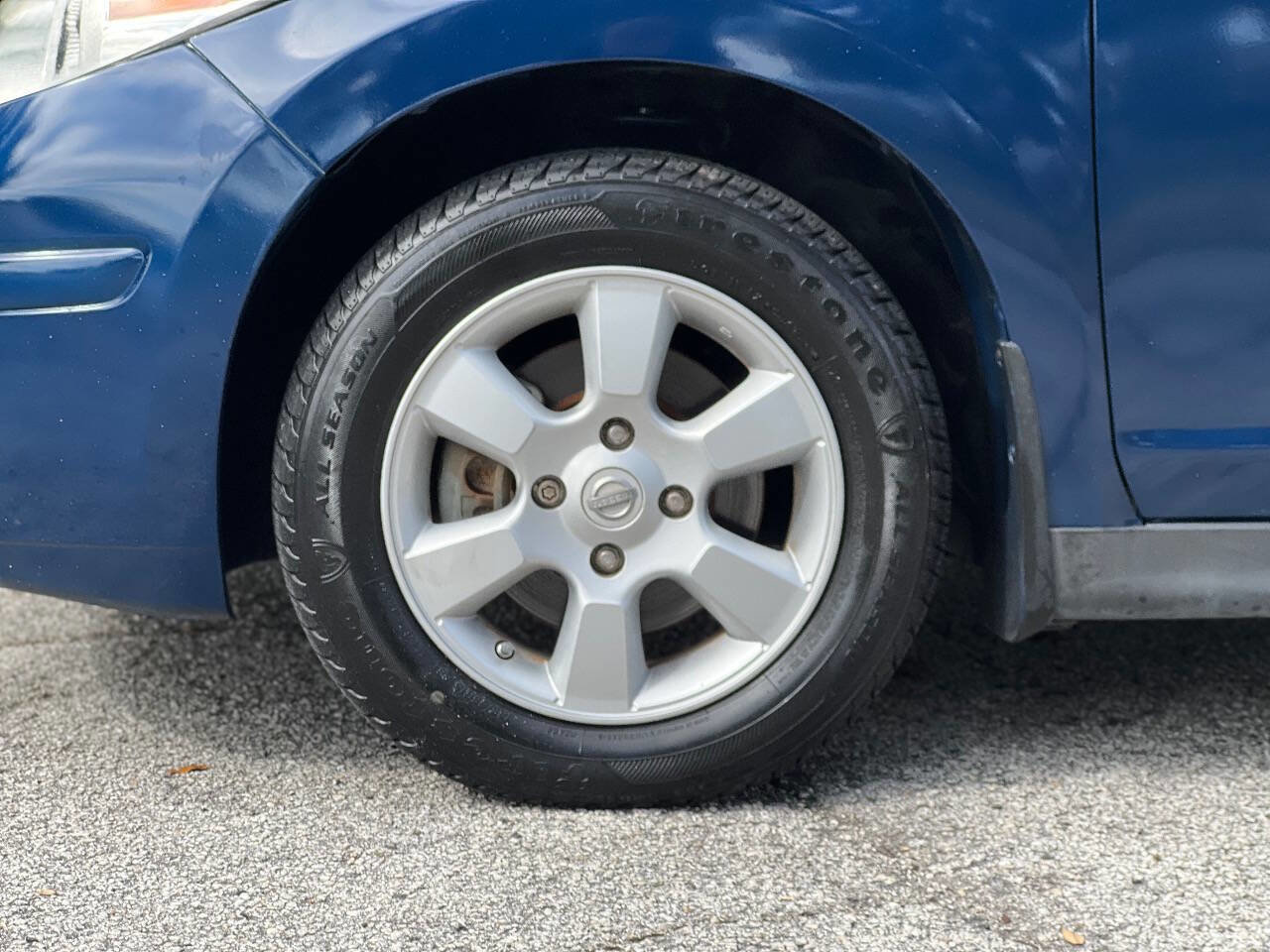 Used 2007 Nissan Versa 1.8 SL 4dr Hatchback (1.8L I4 w/ Convenience Pkg image 3