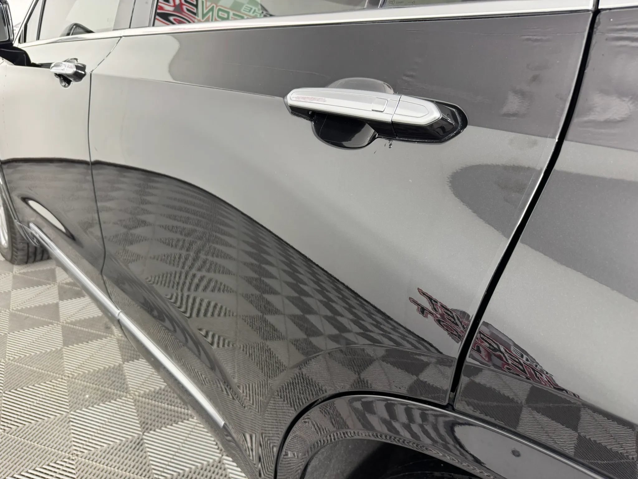 Used 2024 Cadillac XT6 Premium Luxury w/ Technology Package AWD/4WD image 28