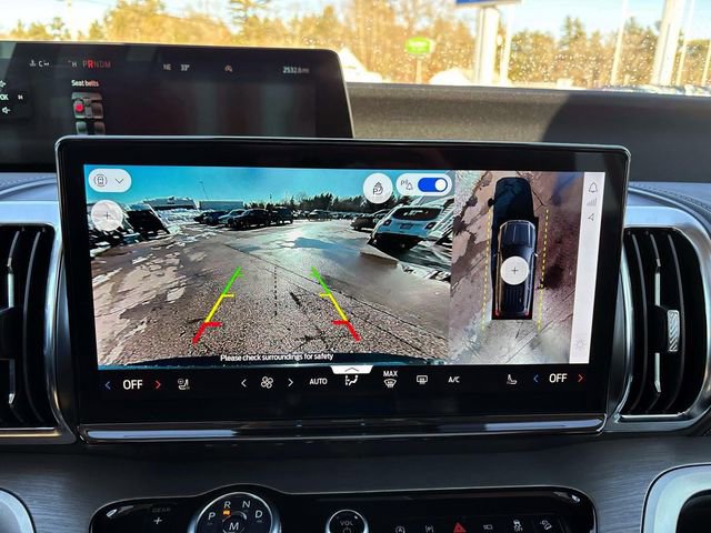 Used 2025 Ford Expedition Platinum w/ Driver's Package image 24