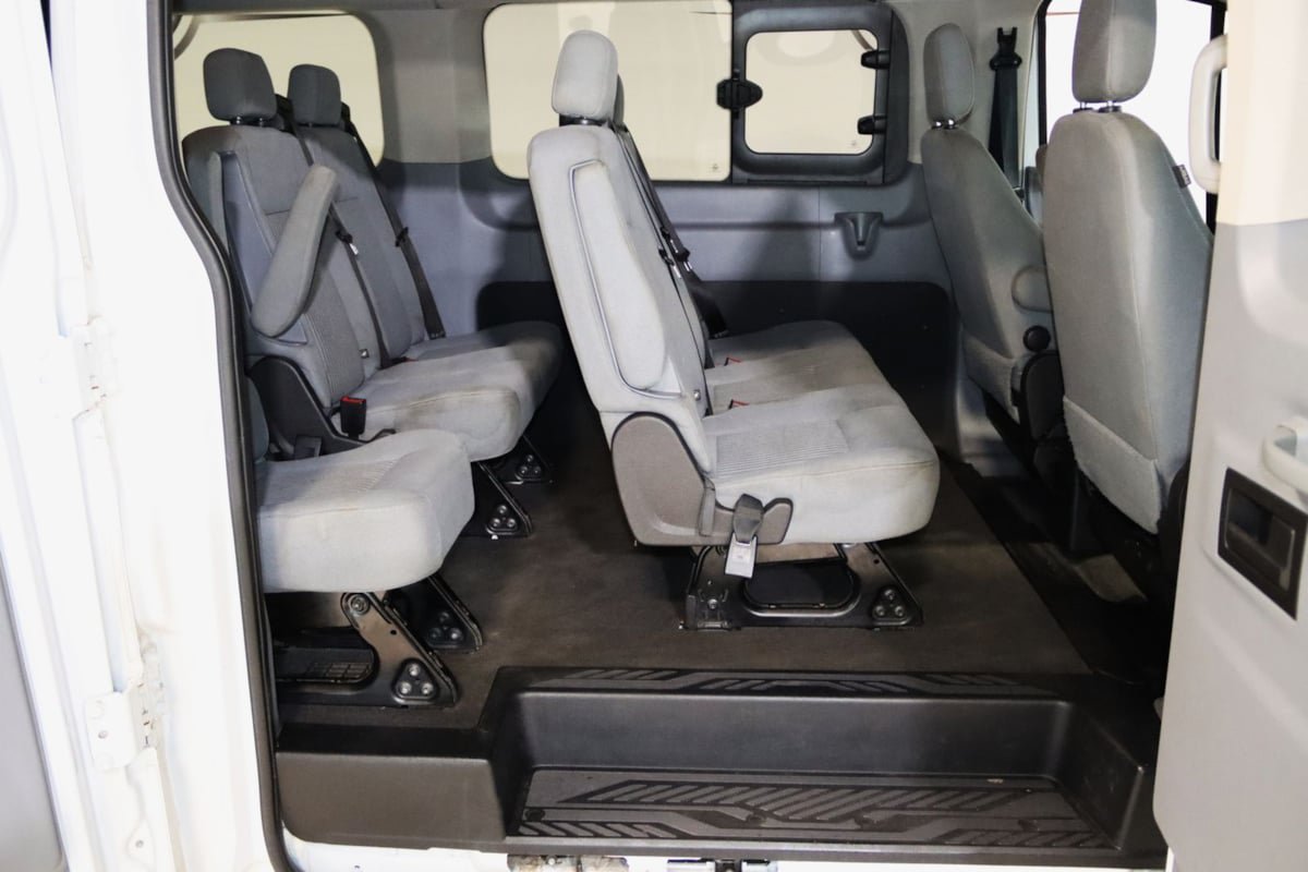 Used 2016 Ford Transit 350 XLT RWD image 18