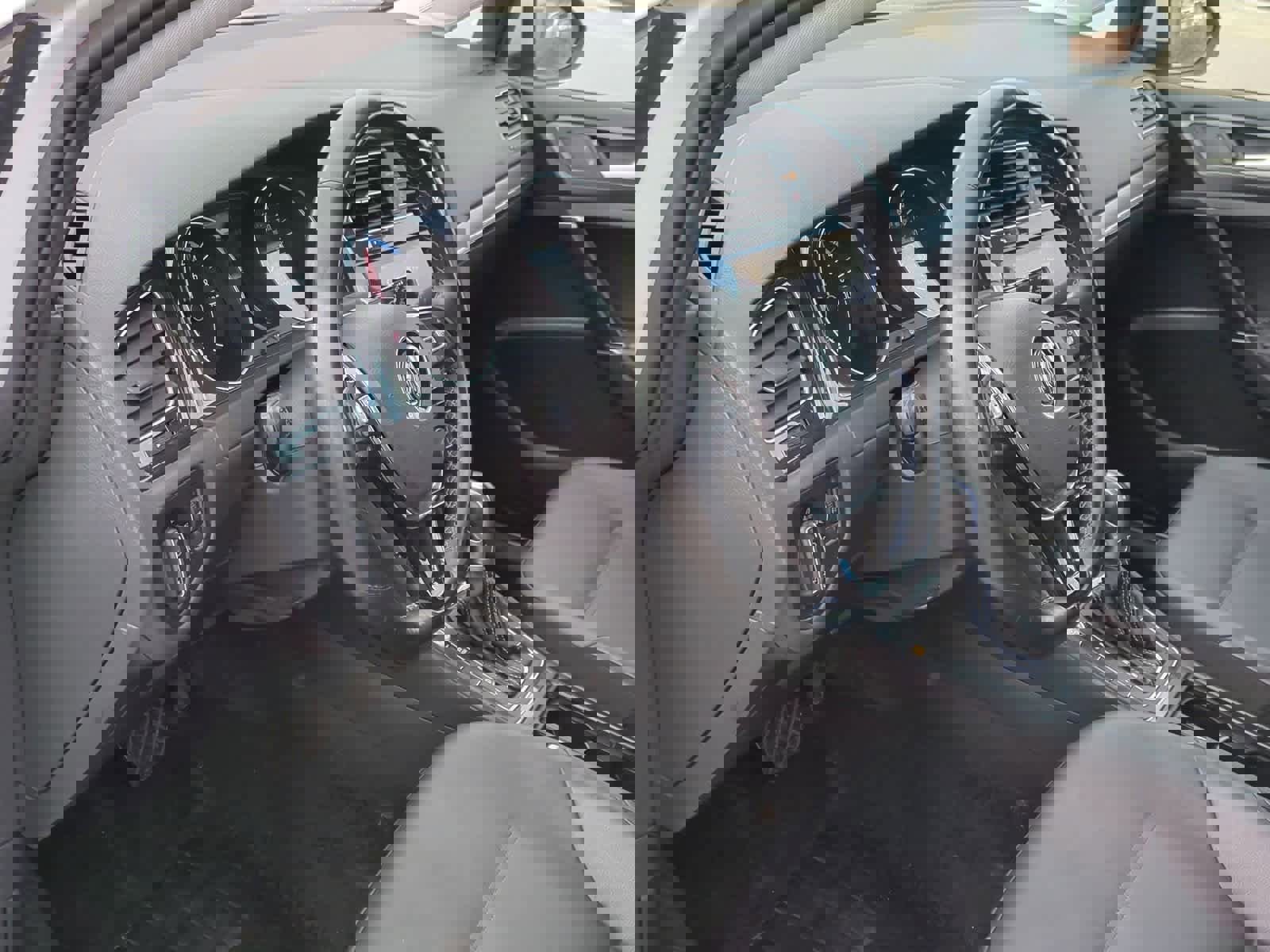 Used 2017 Volkswagen e-Golf SEL Premium image 10