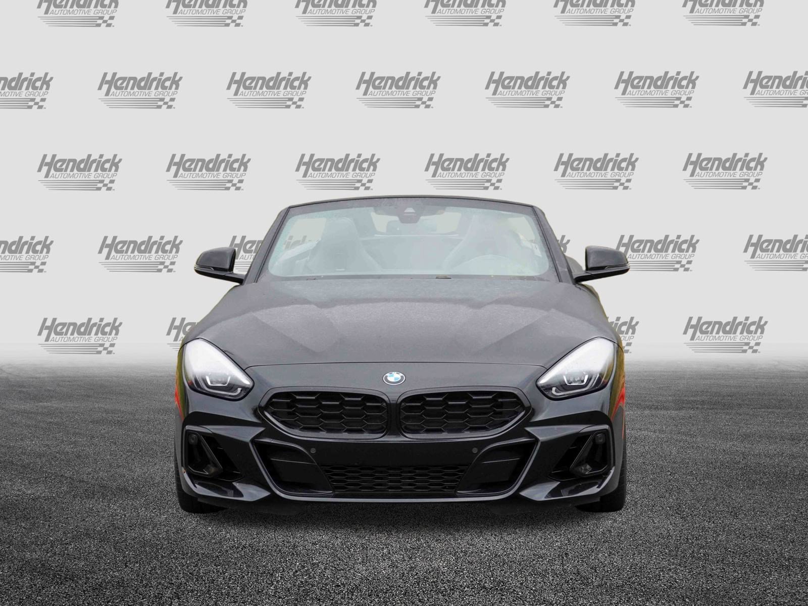 Used 2024 BMW Z4 sDrive30i w/ Shadowloine Package image 3