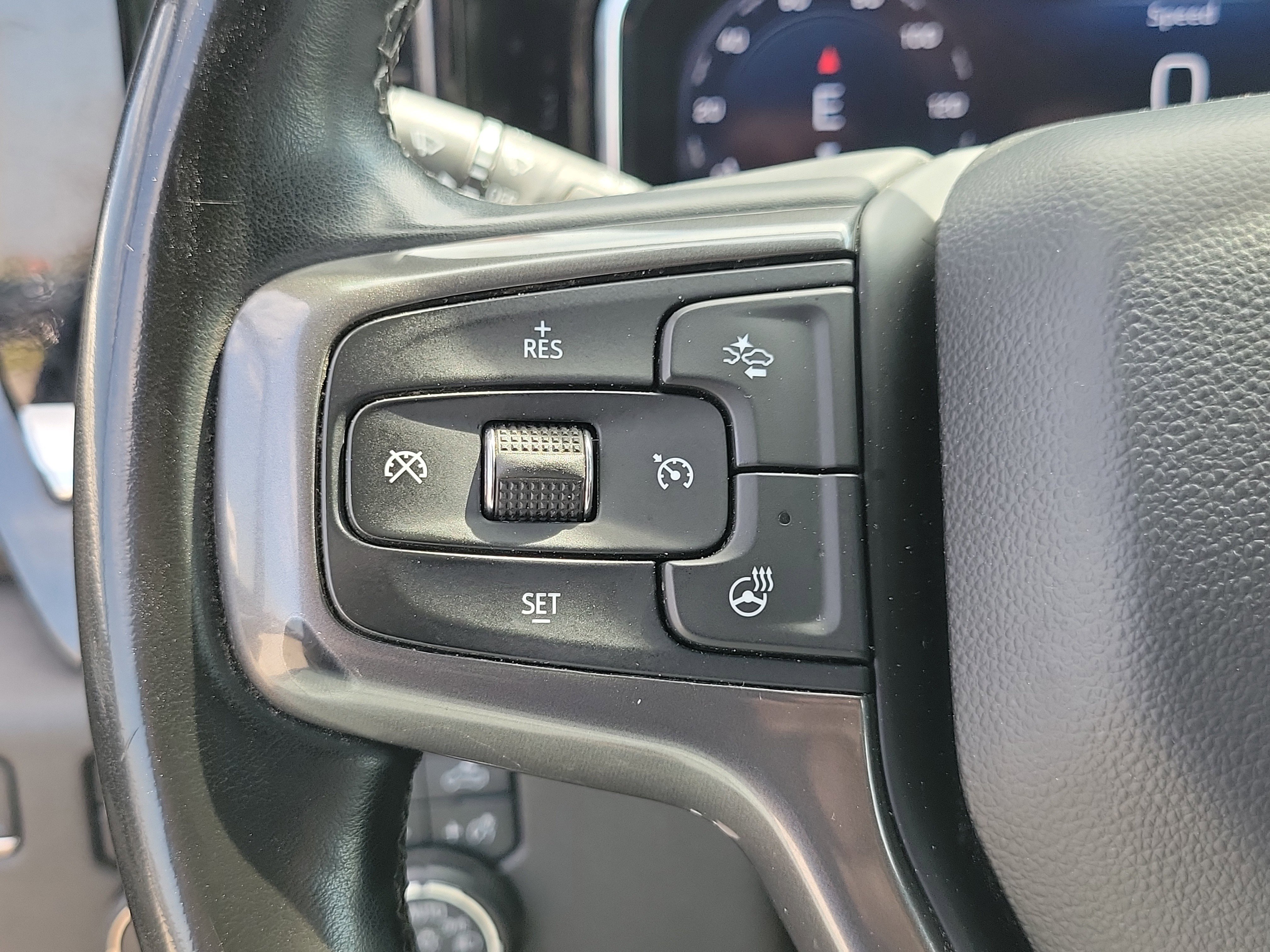 Used 2024 Chevrolet Silverado 3500 High Country w/ Technology Package image 26