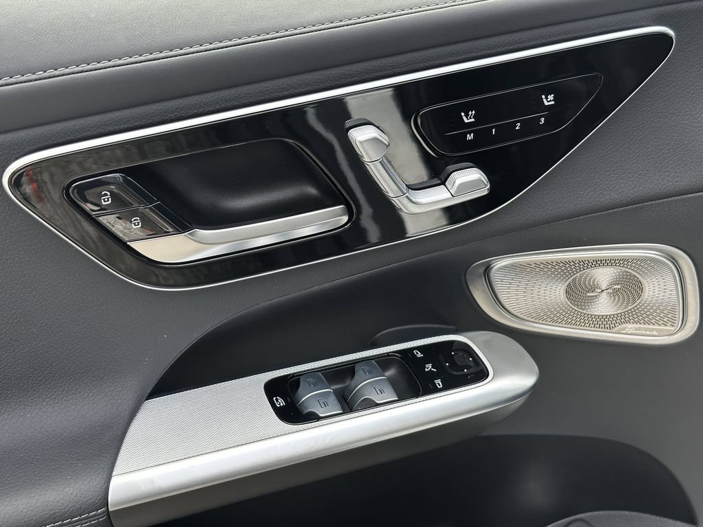 Certified 2024 Mercedes-Benz GLC 300 image 12