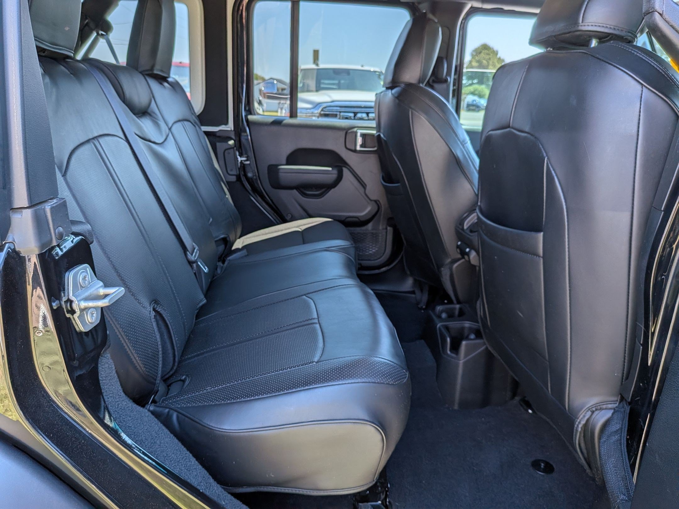 Used 2022 Jeep Wrangler Unlimited Sport AWD/4WD image 18
