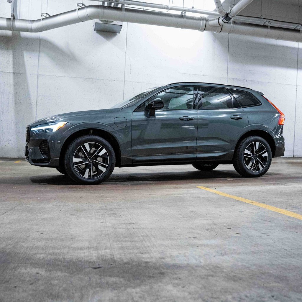 New 2026 Volvo XC60 T8 Core w/ Climate Package AWD/4WD image 3