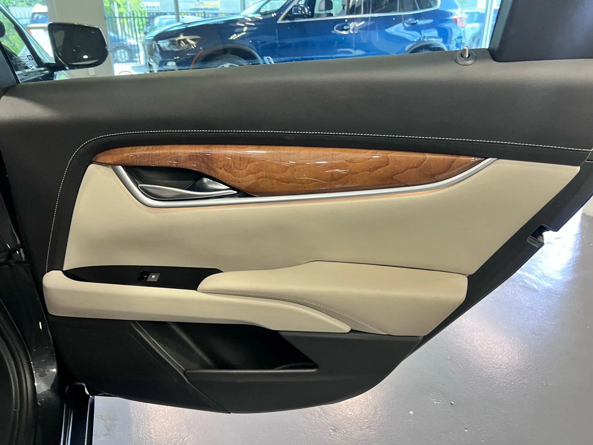 Used 2019 Cadillac XTS Luxury image 19