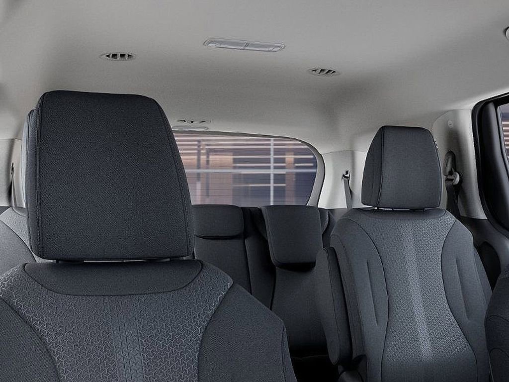 New 2026 Kia Carnival LX image 27