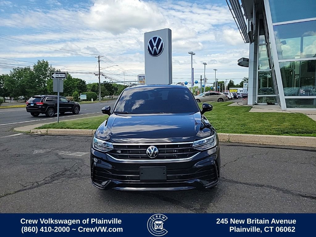 Certified 2024 Volkswagen Tiguan SE R-Line AWD/4WD image 2