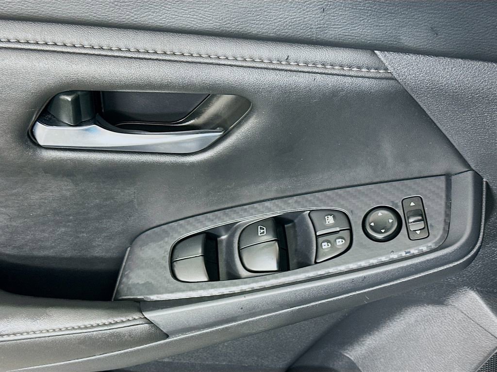 Used 2024 Nissan Sentra SV FWD image 17