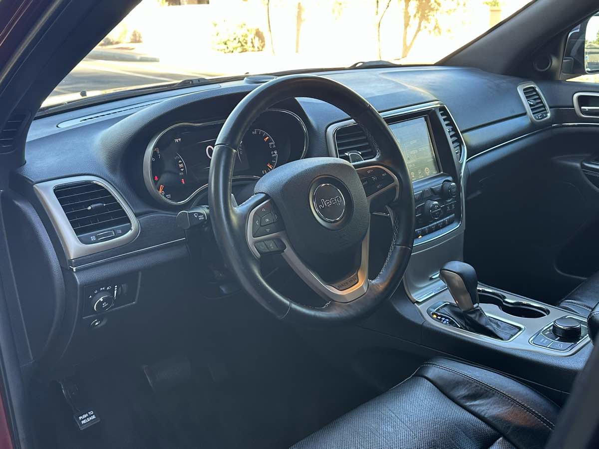 Used 2017 Jeep Grand Cherokee Limited w/ Luxury Group II AWD/4WD image 13