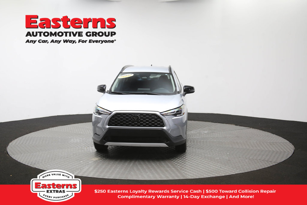 Used 2025 Toyota Corolla Cross LE FWD image 53