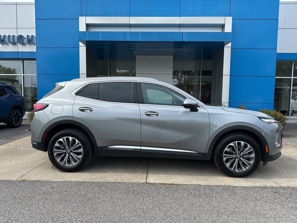 Used 2024 Buick Envision Preferred image 3