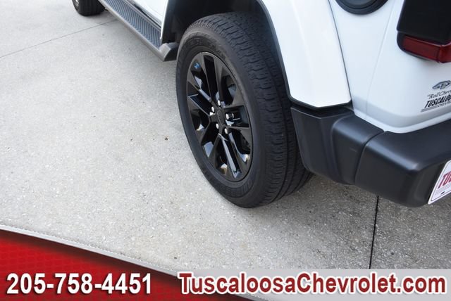Used 2023 Jeep Wrangler Unlimited Sahara w/ Cold Weather Group AWD/4WD image 19
